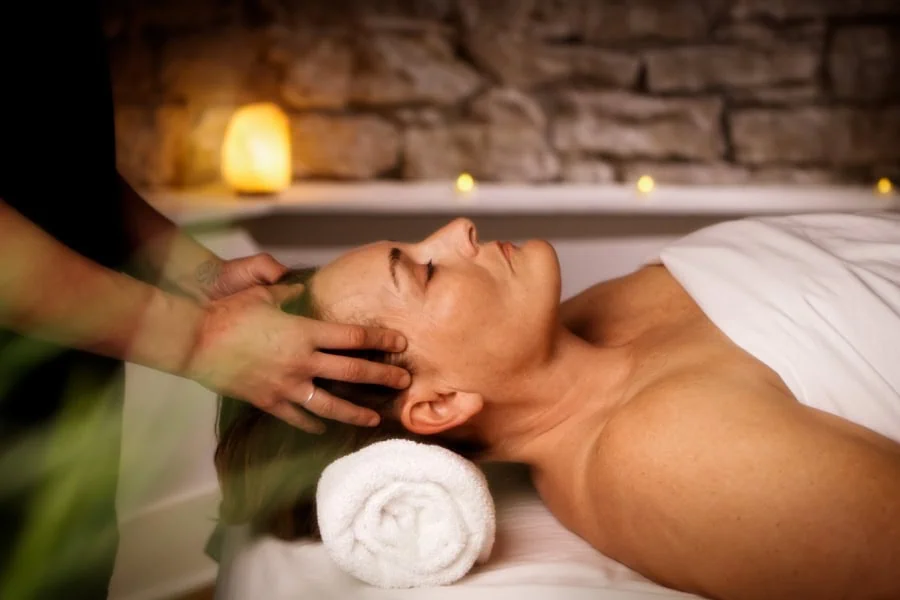 MASSAGES